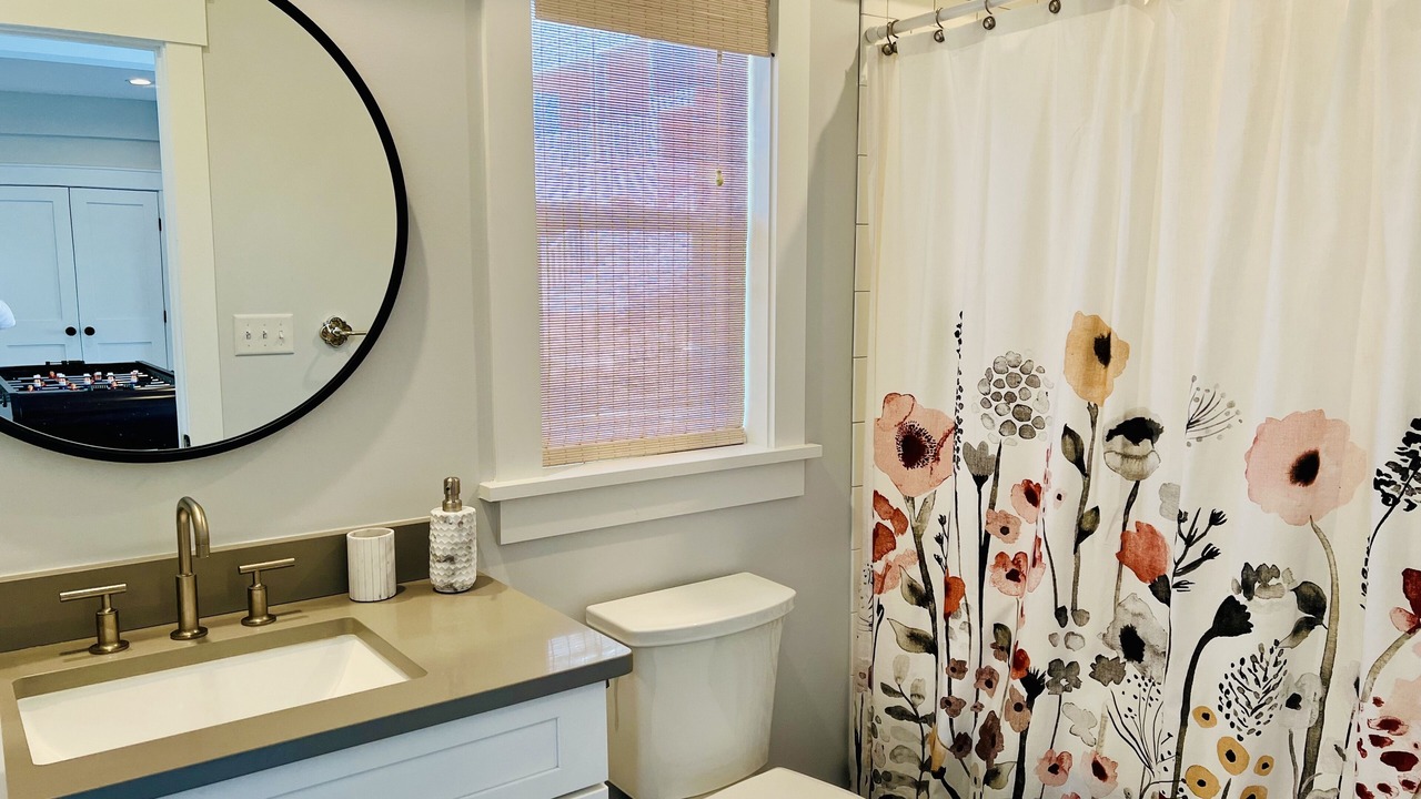 Photo of Bathroom in Kitty Hawk