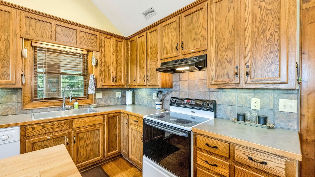 Photo of Kitchen in Grassy Creek