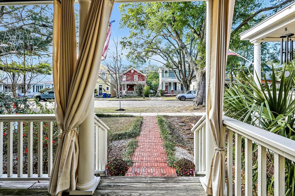 Photo of Patio Balcony in Wilmington Historic District
