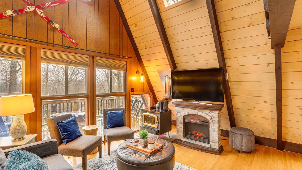 Photo of Livingroom in Charter Hills
