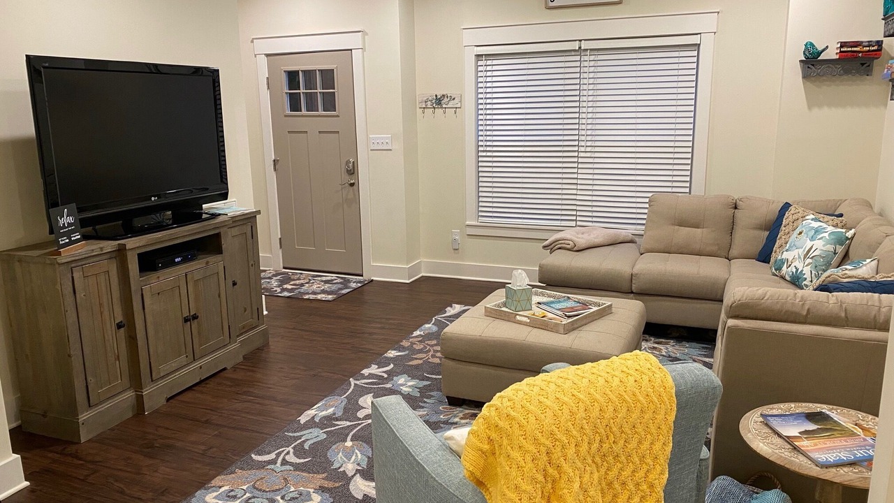 Photo of Livingroom in Hendersonville