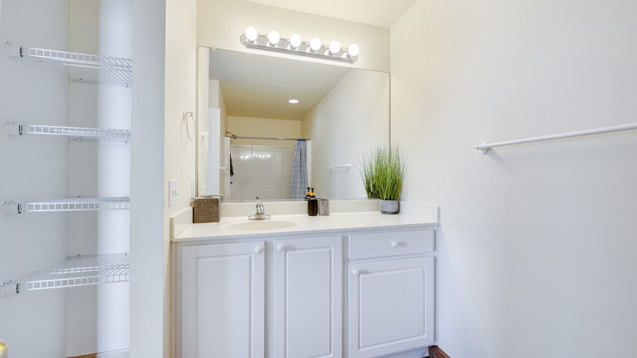 Photo of Bathroom in Wimble Shores