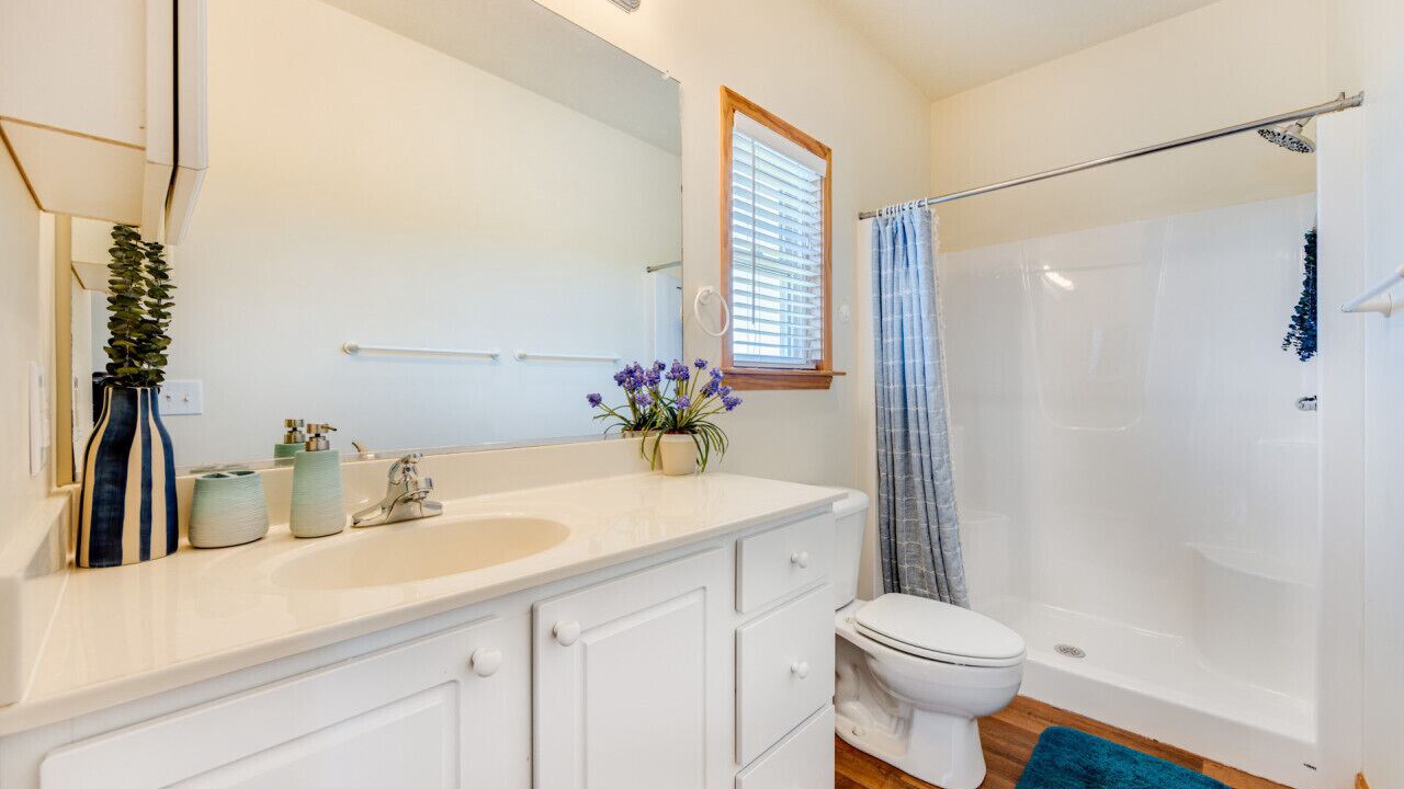 Photo of Bathroom in Wimble Shores