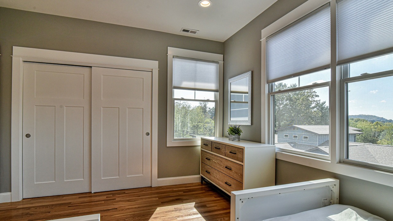 Photo of Bedroom in Woodfin