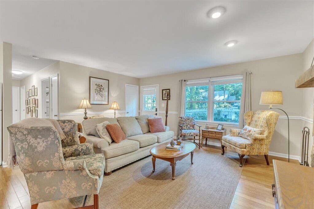 Photo of Livingroom in Cary