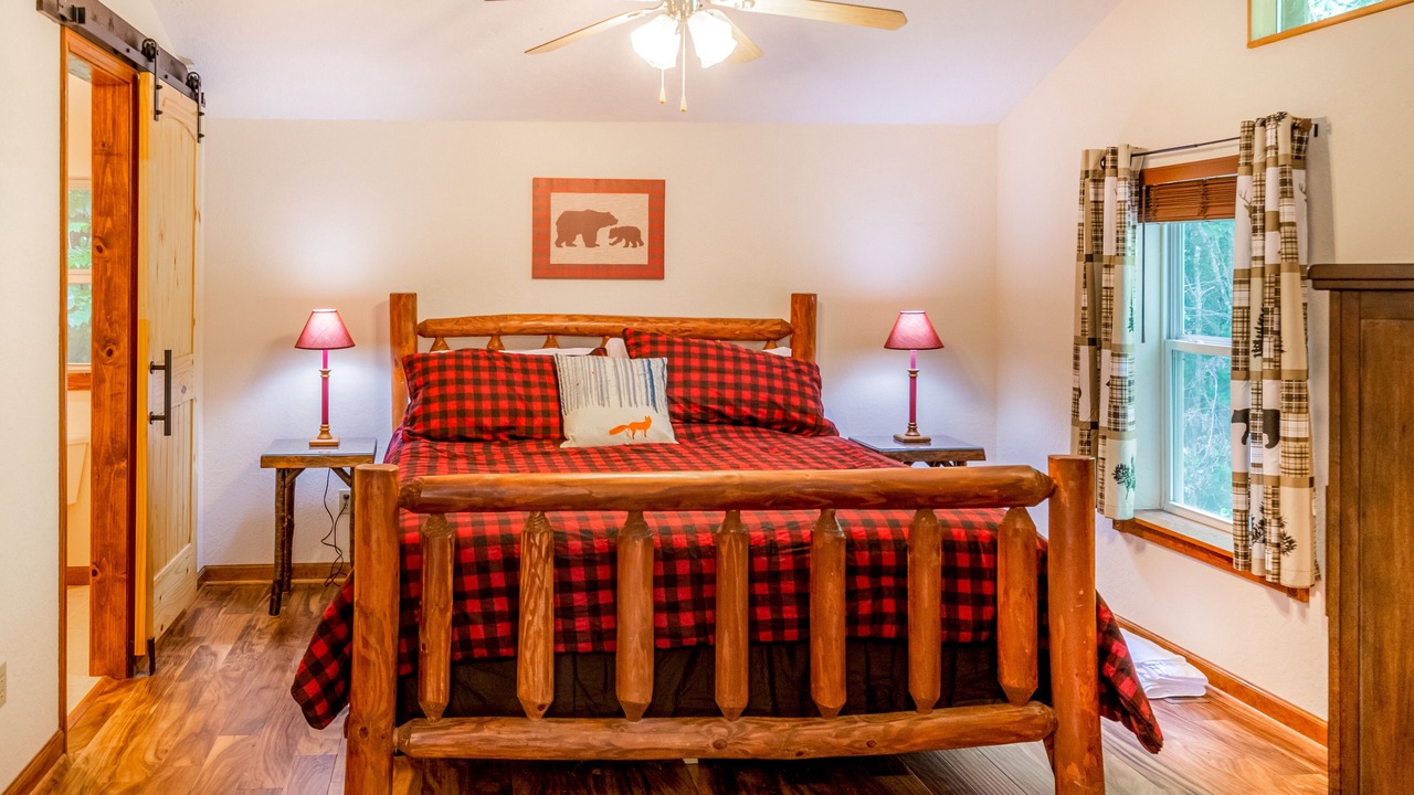 Photo of Bedroom in Sylva