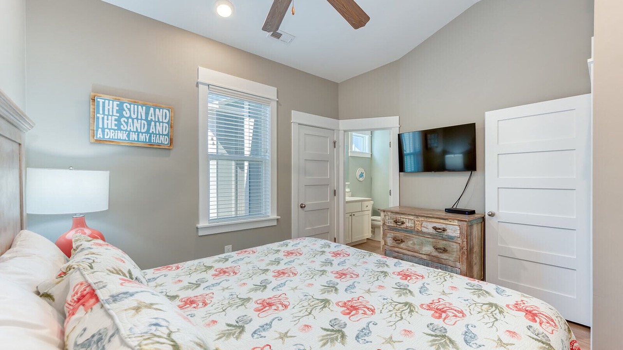 Photo of Bedroom in Corolla Light