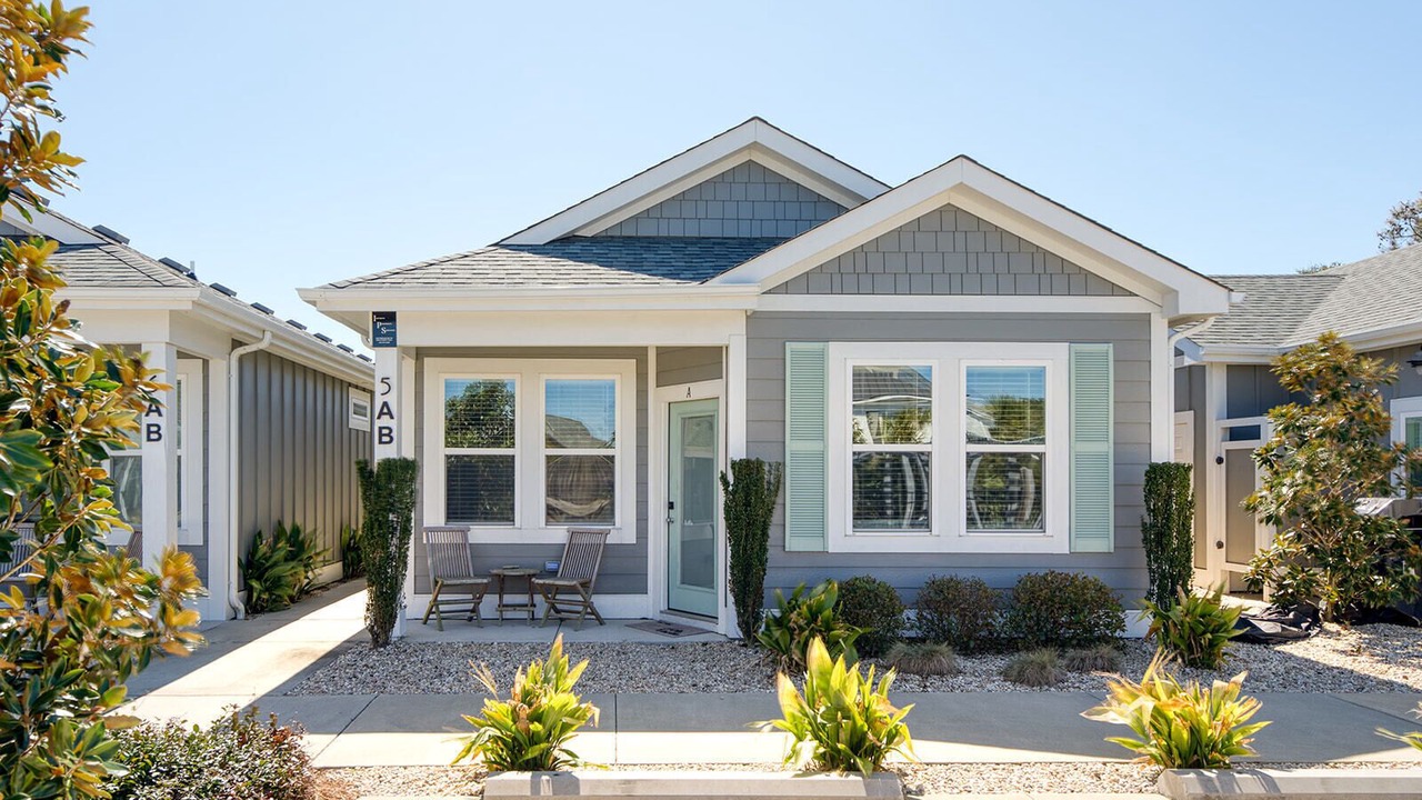 Photo of Outdoor in Corolla Light