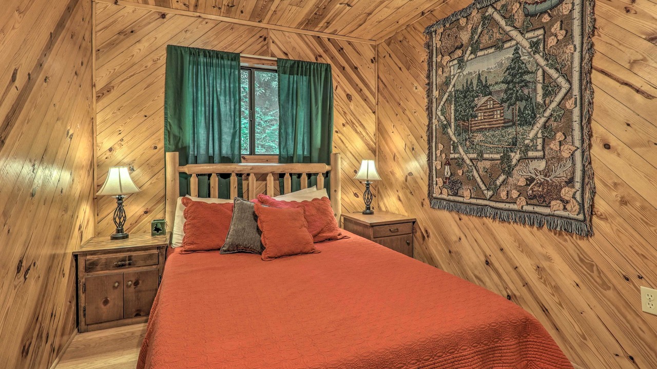 Photo of Bedroom in Maggie Valley