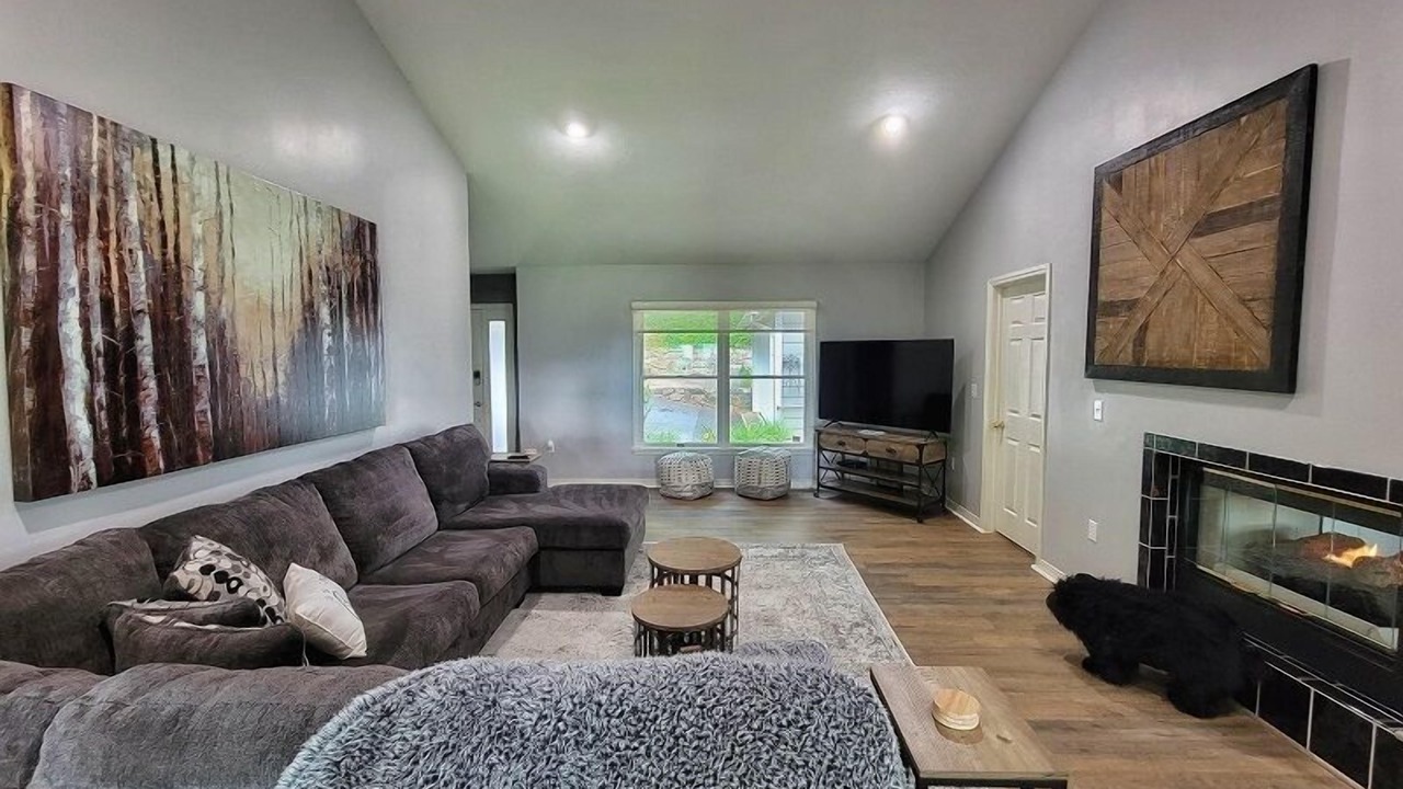 Photo of Livingroom in Waynesville
