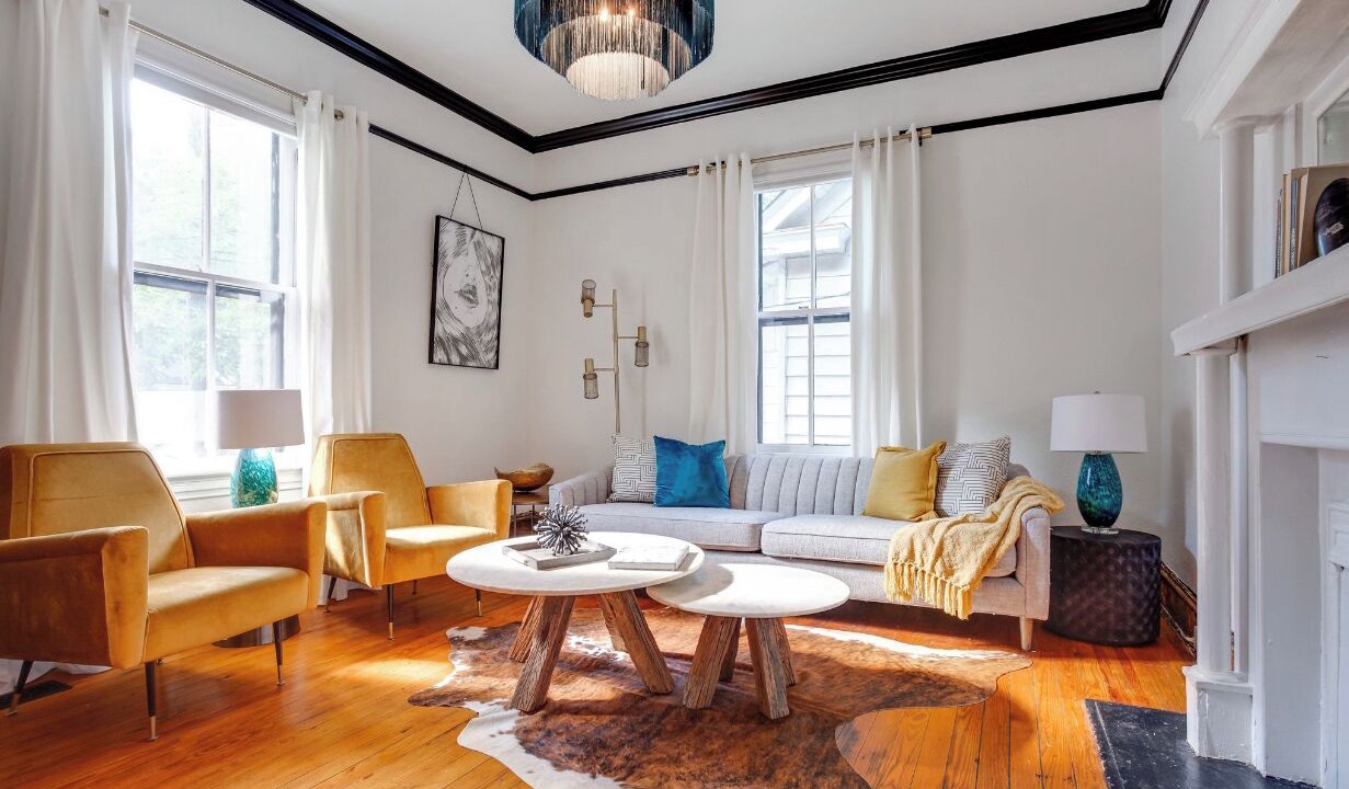 Photo of Livingroom in Downtown
