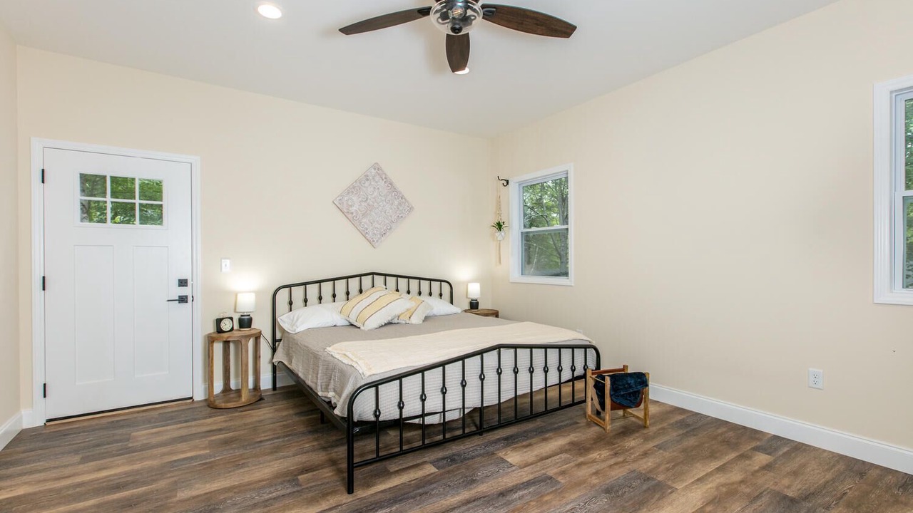 Photo of Bedroom in Black Mountain