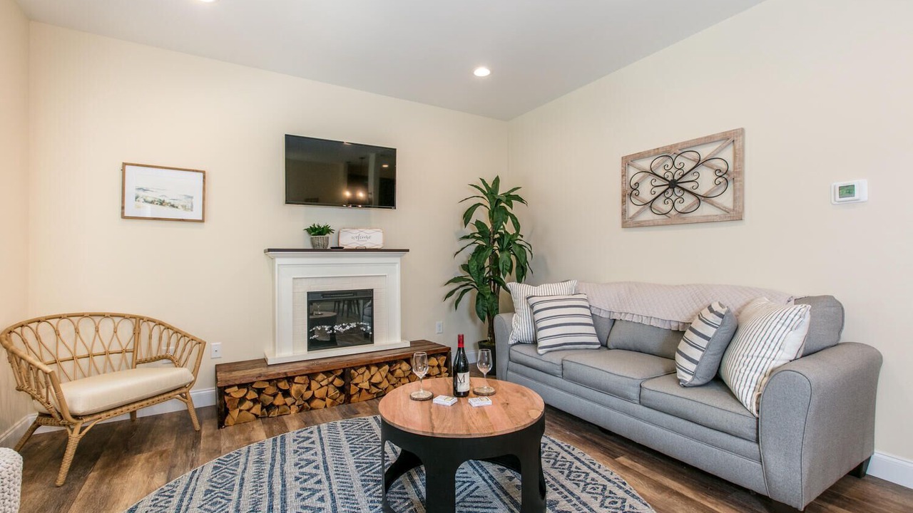 Photo of Livingroom in Black Mountain