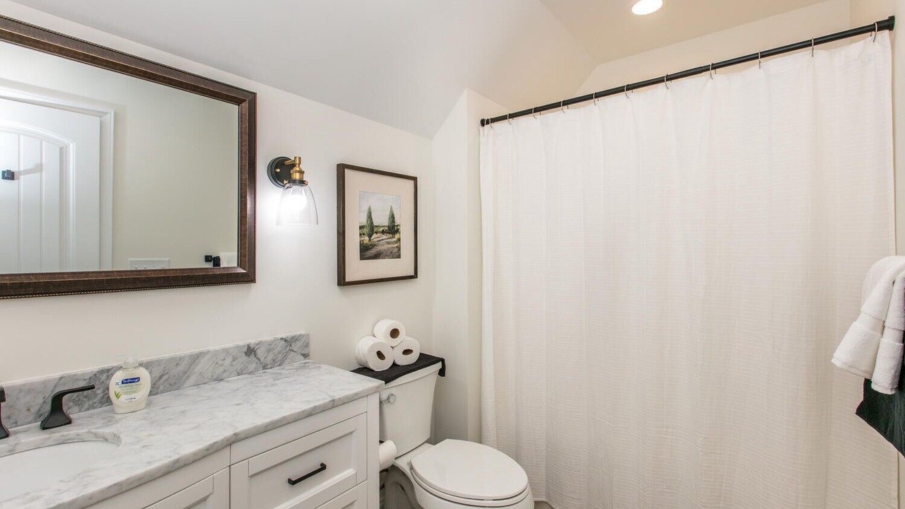 Photo of Bathroom in Black Mountain