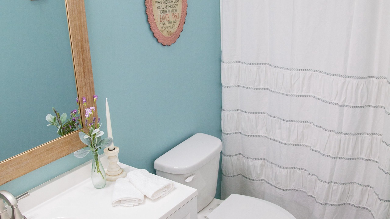 Photo of Bathroom in Oakley
