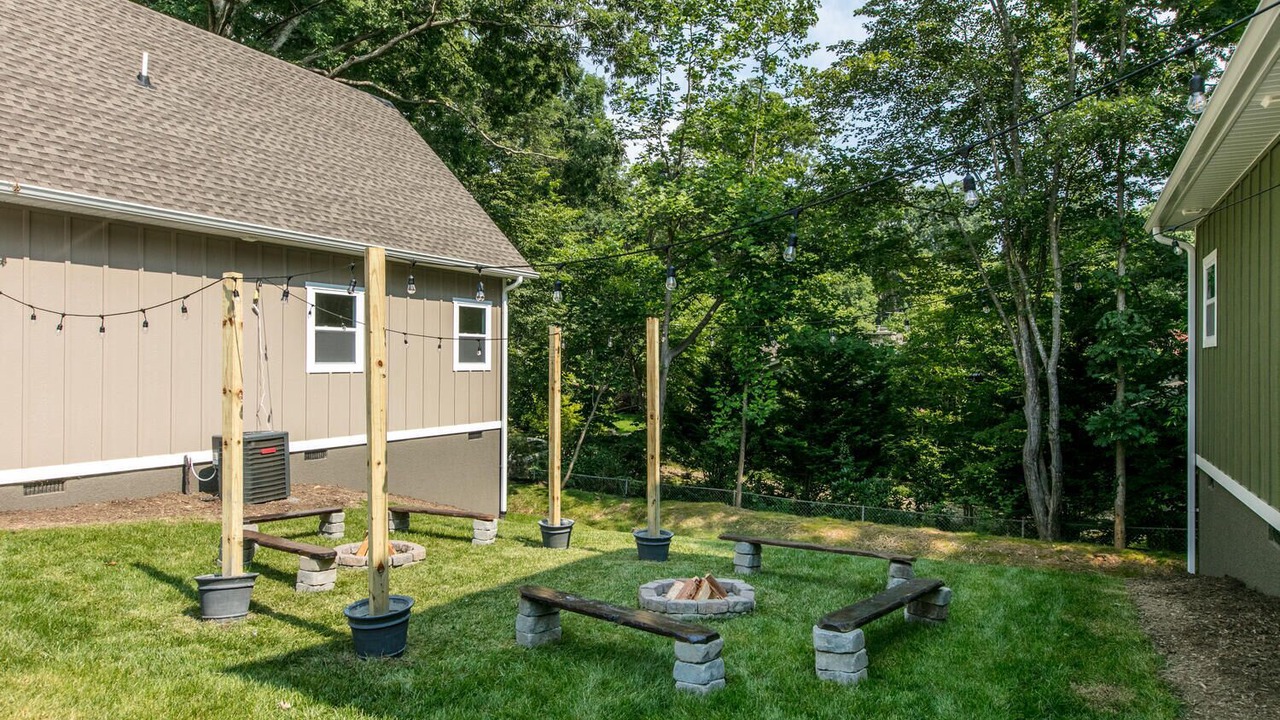 Photo of Outdoor in Black Mountain