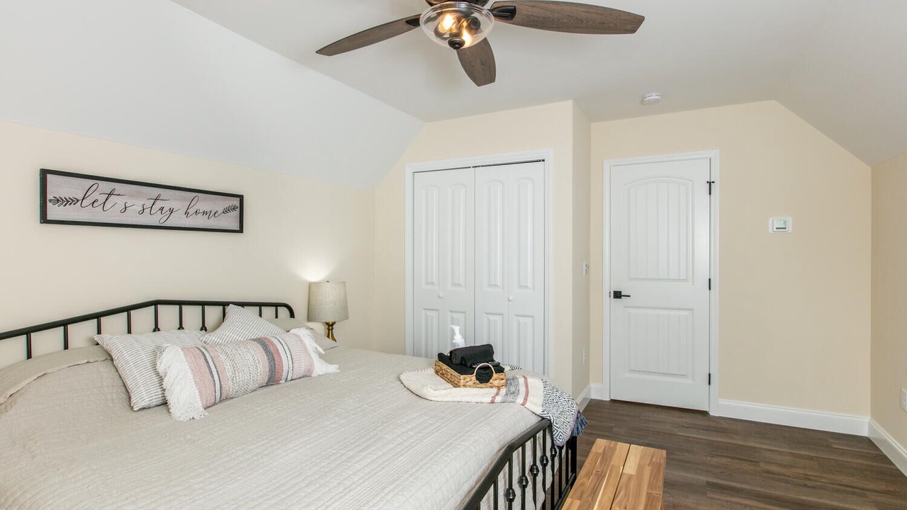 Photo of Bedroom in Black Mountain