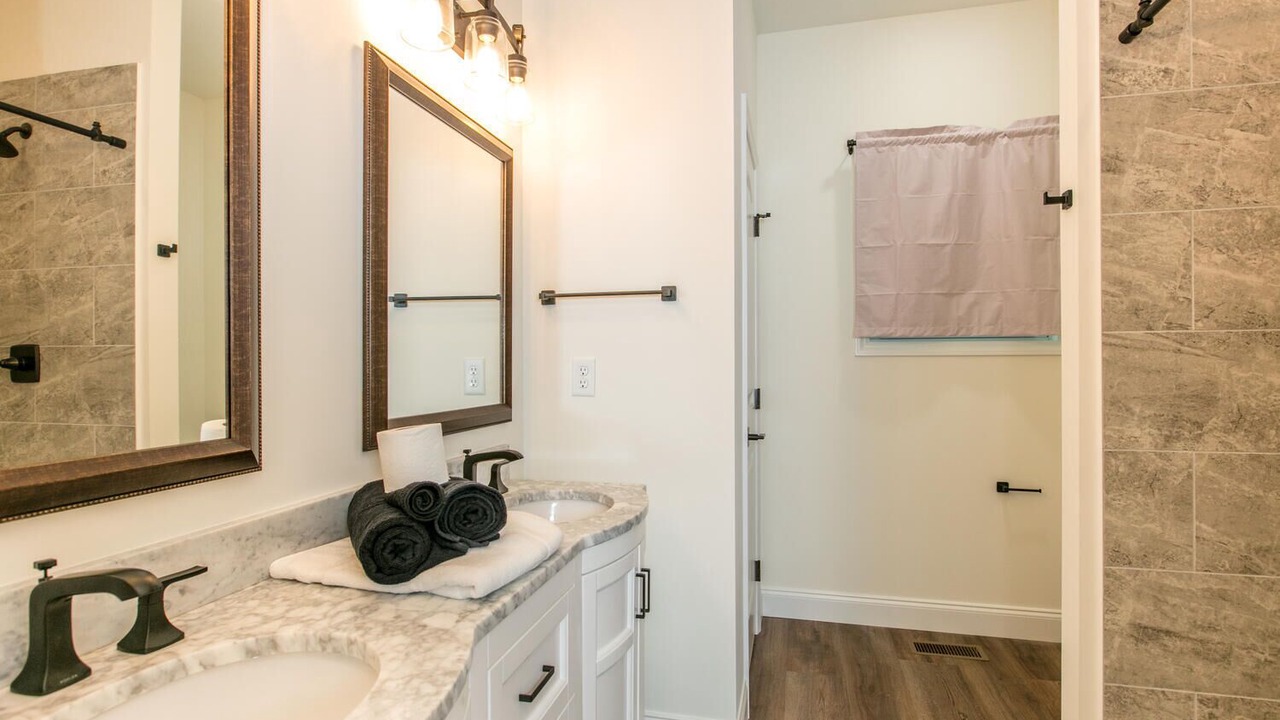 Photo of Bathroom in Black Mountain