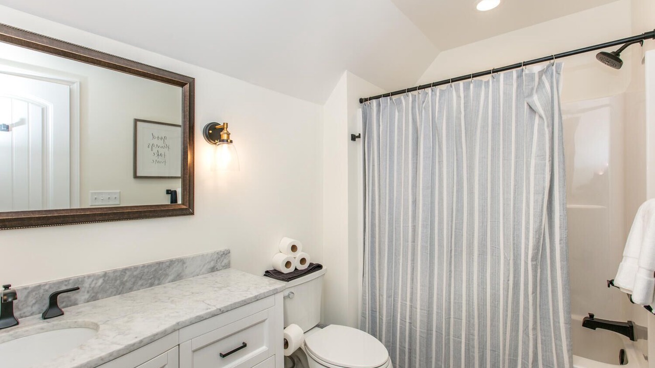 Photo of Bathroom in Black Mountain