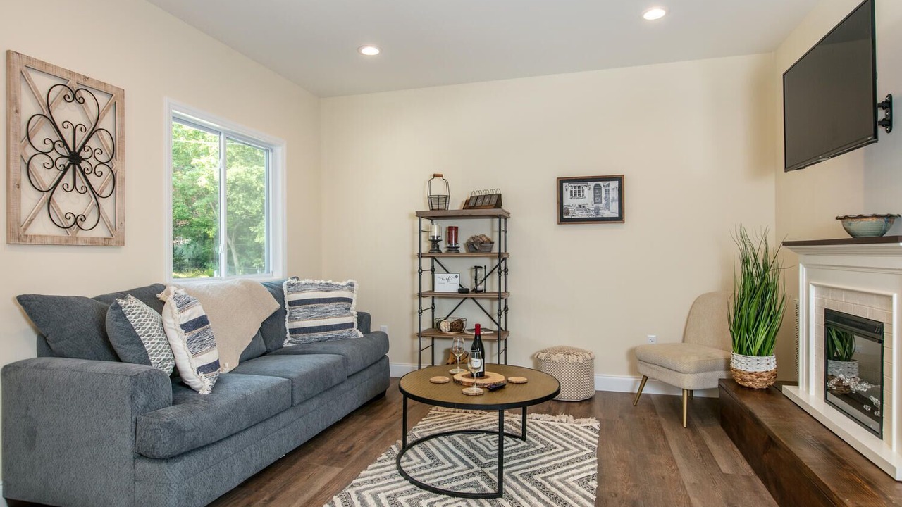 Photo of Livingroom in Black Mountain