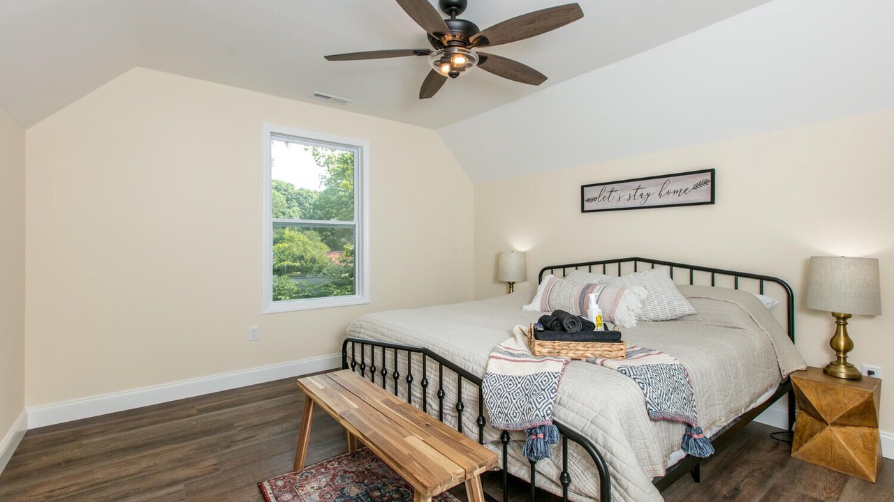 Photo of Bedroom in Black Mountain
