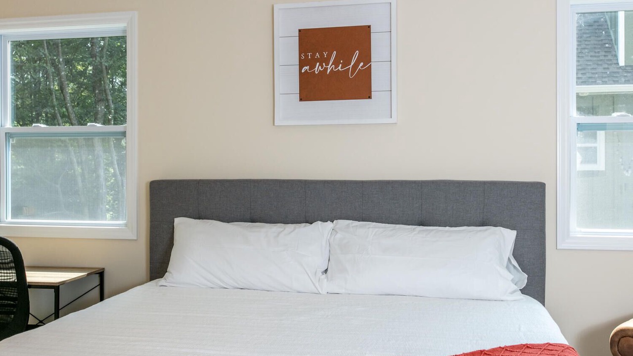 Photo of Bedroom in Black Mountain