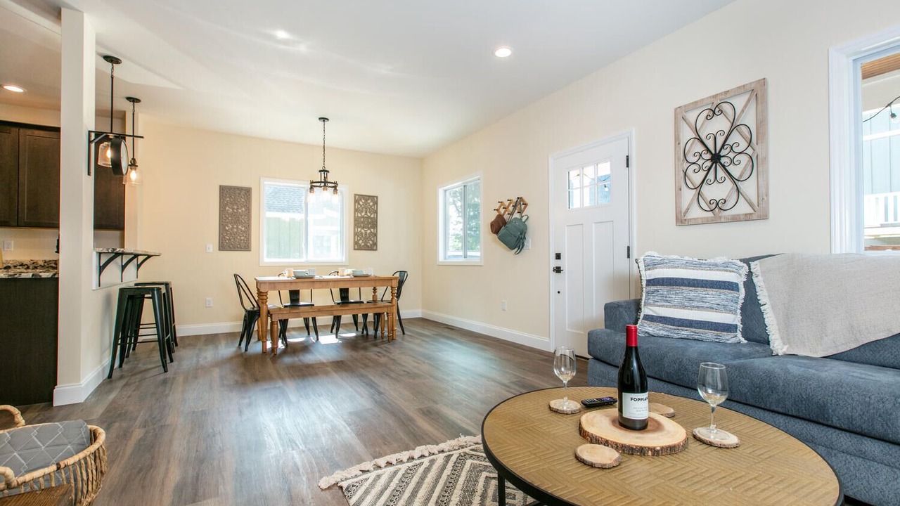 Photo of Livingroom in Black Mountain