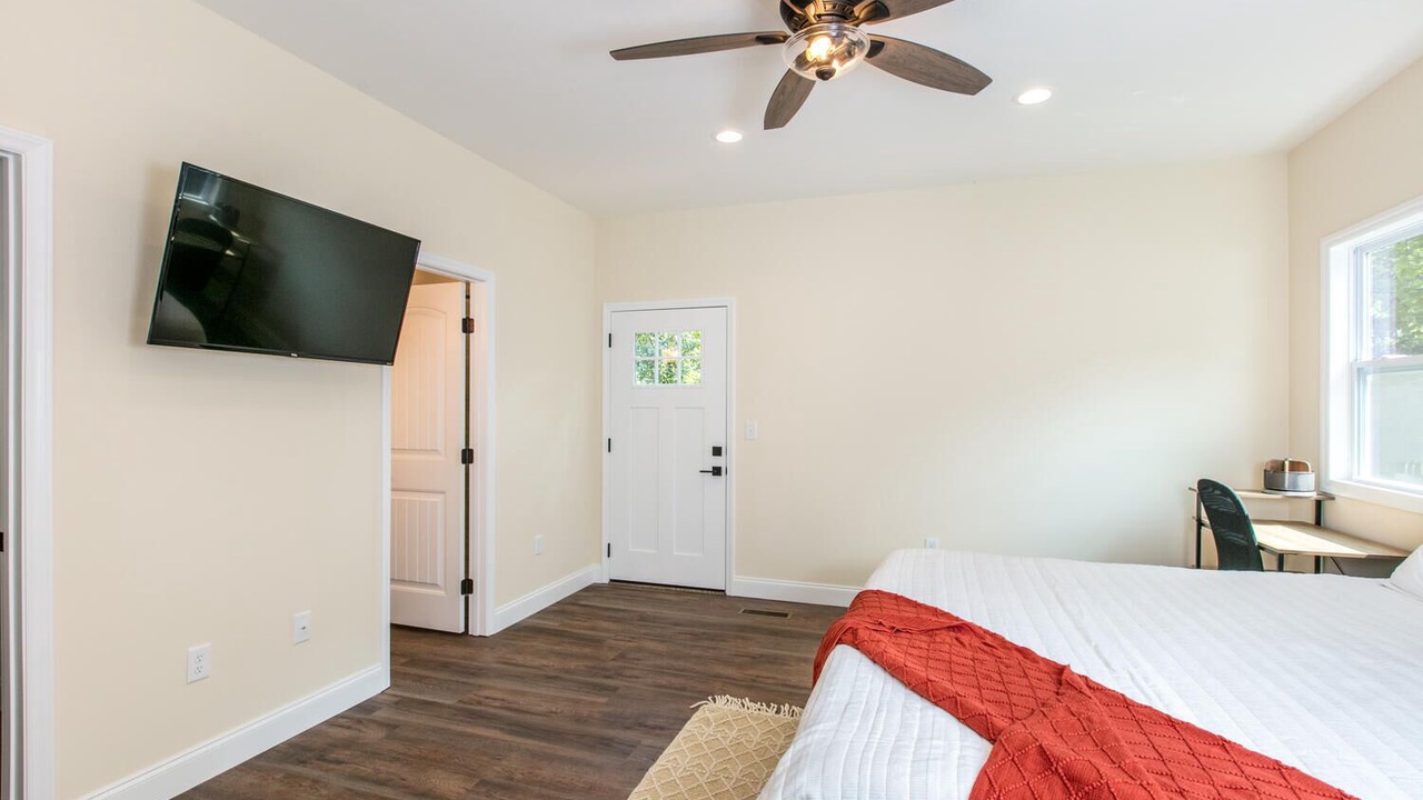 Photo of Bedroom in Black Mountain
