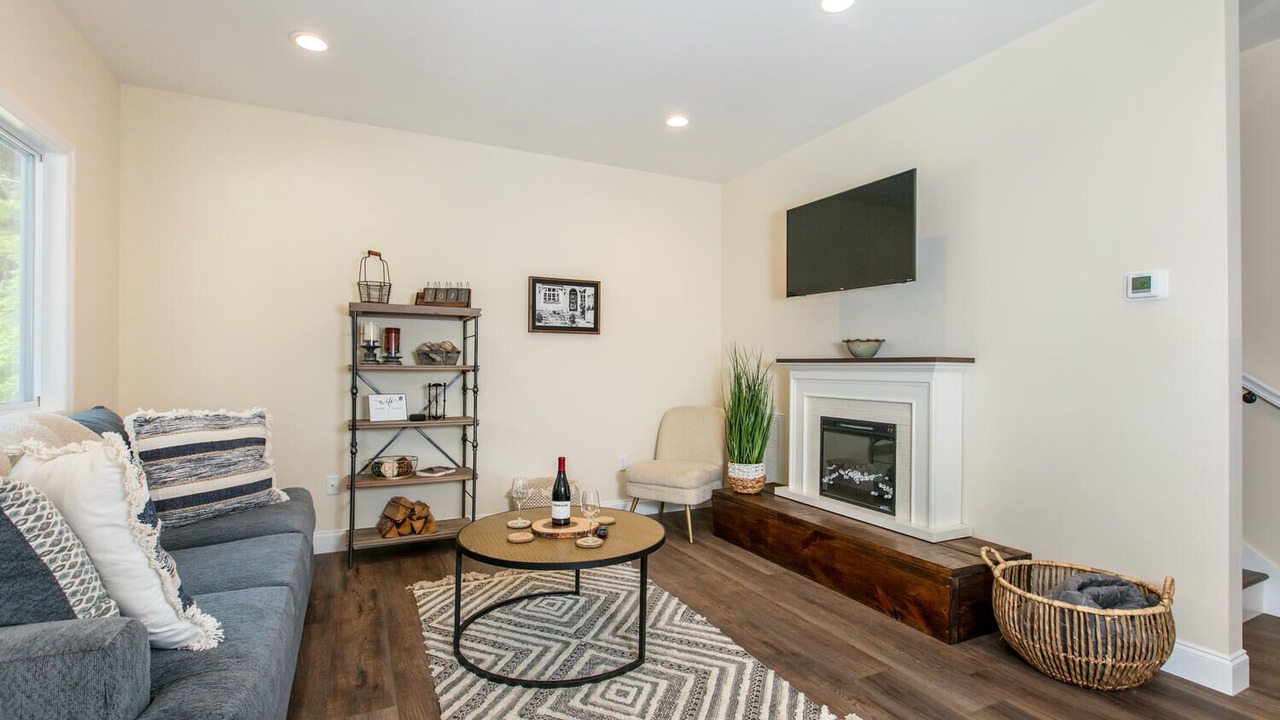 Photo of Livingroom in Black Mountain