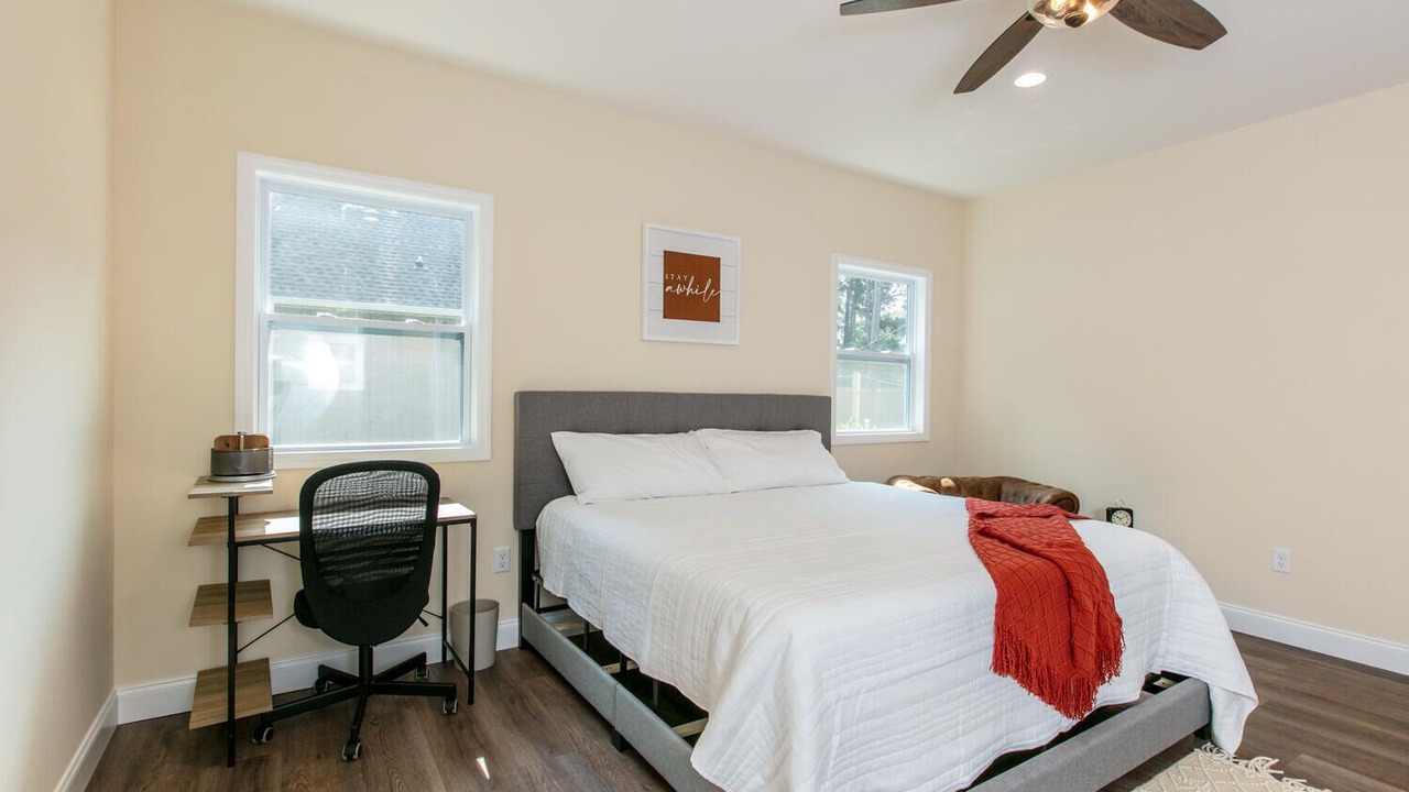 Photo of Bedroom in Black Mountain