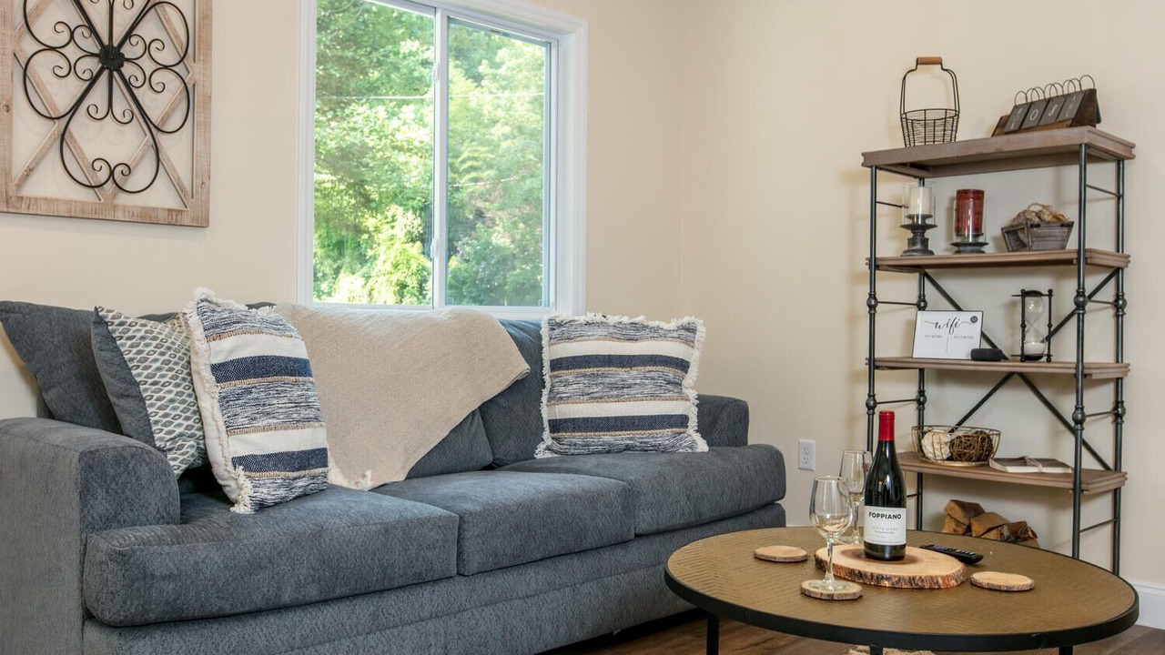 Photo of Livingroom in Black Mountain