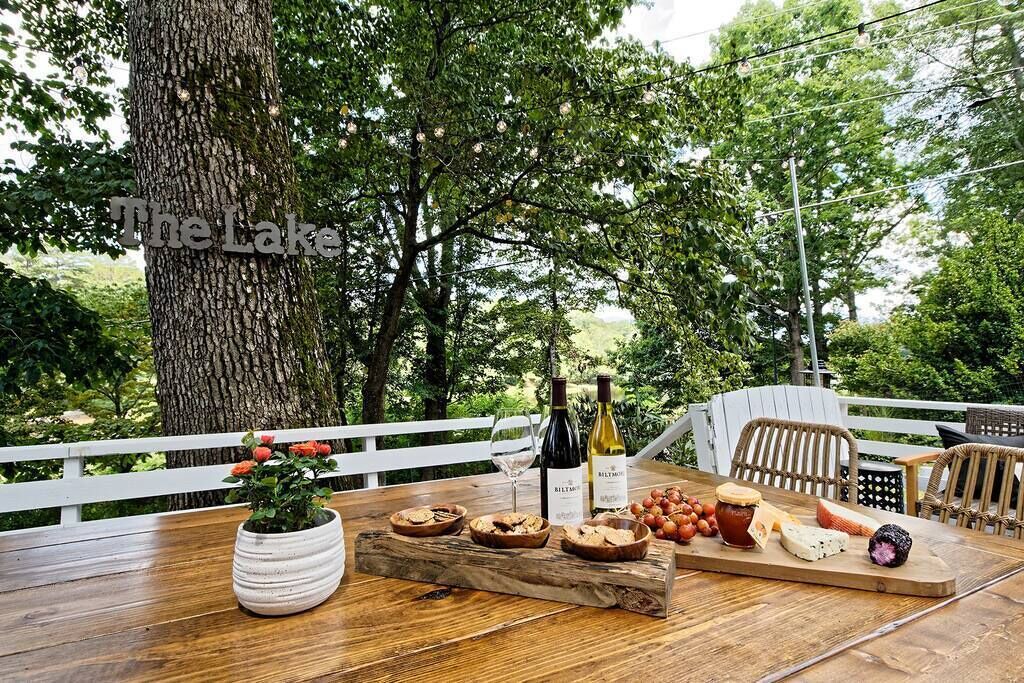 Photo of Outdoor in Black Mountain