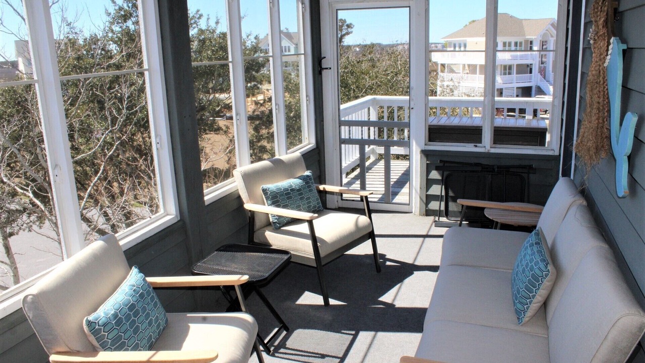 Photo of Livingroom in Manteo