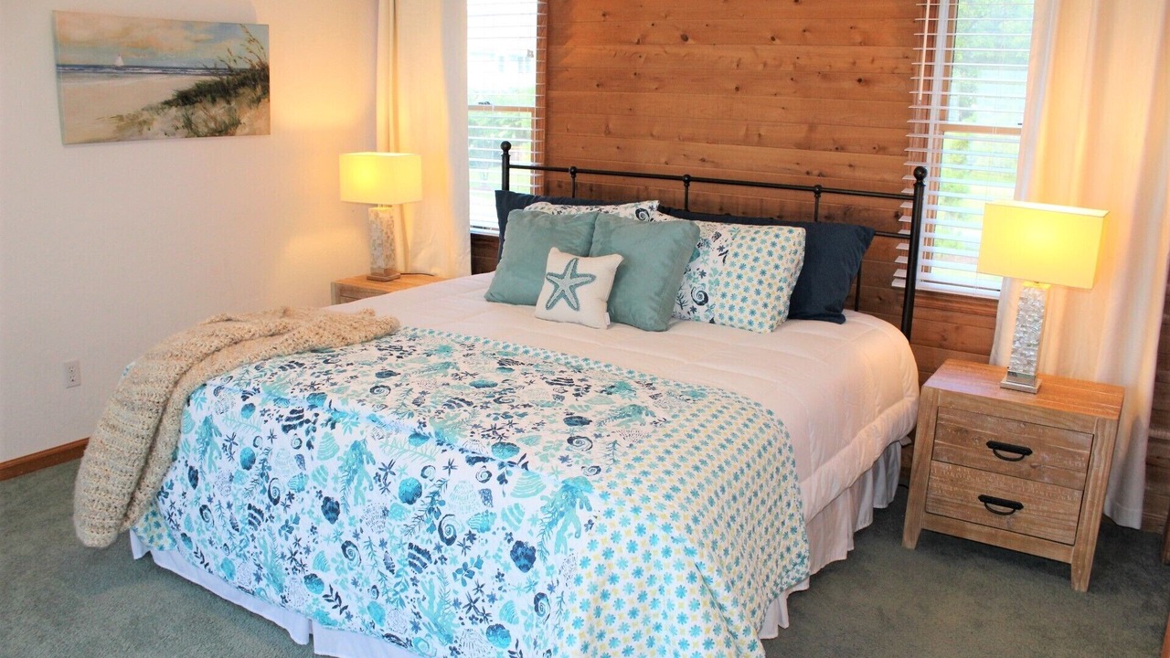 Photo of Bedroom in Manteo