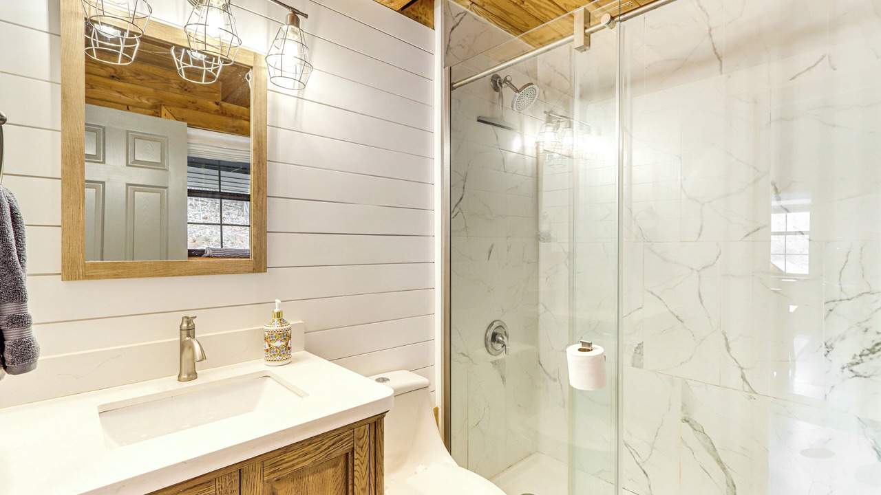 Photo of Bathroom in Murphy