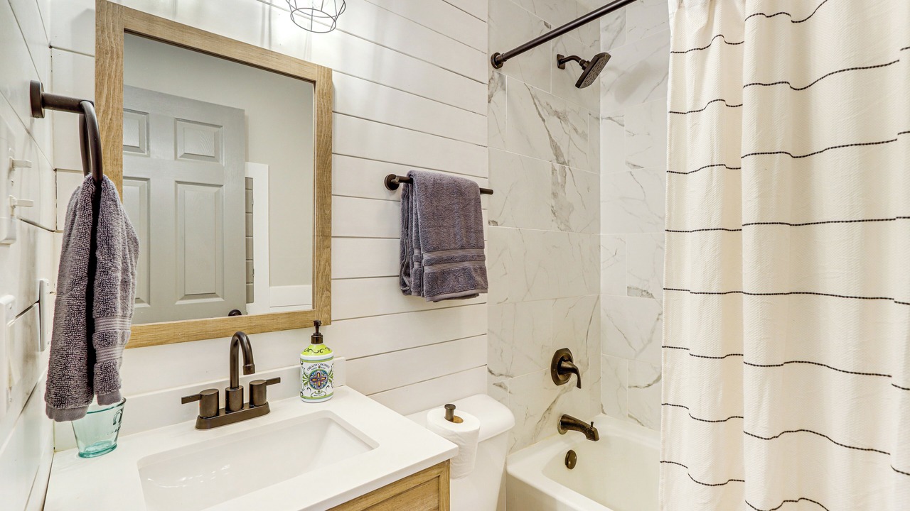 Photo of Bathroom in Murphy