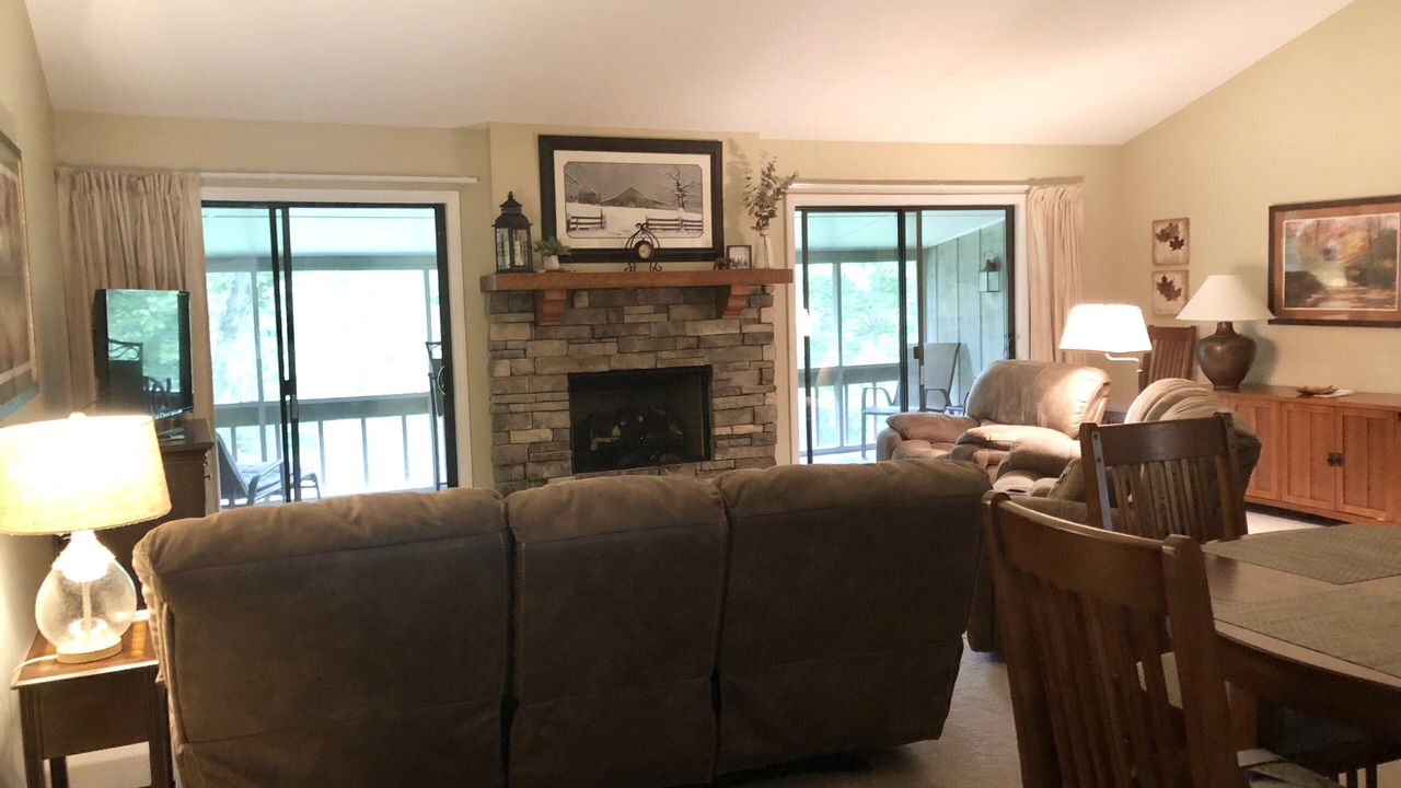 Photo of Livingroom in Pisgah Forest