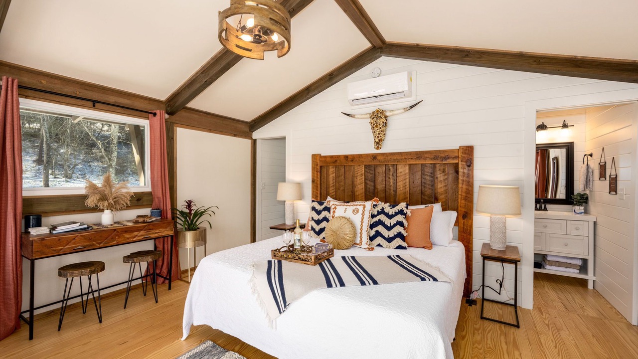 Photo of Bedroom in Alexander