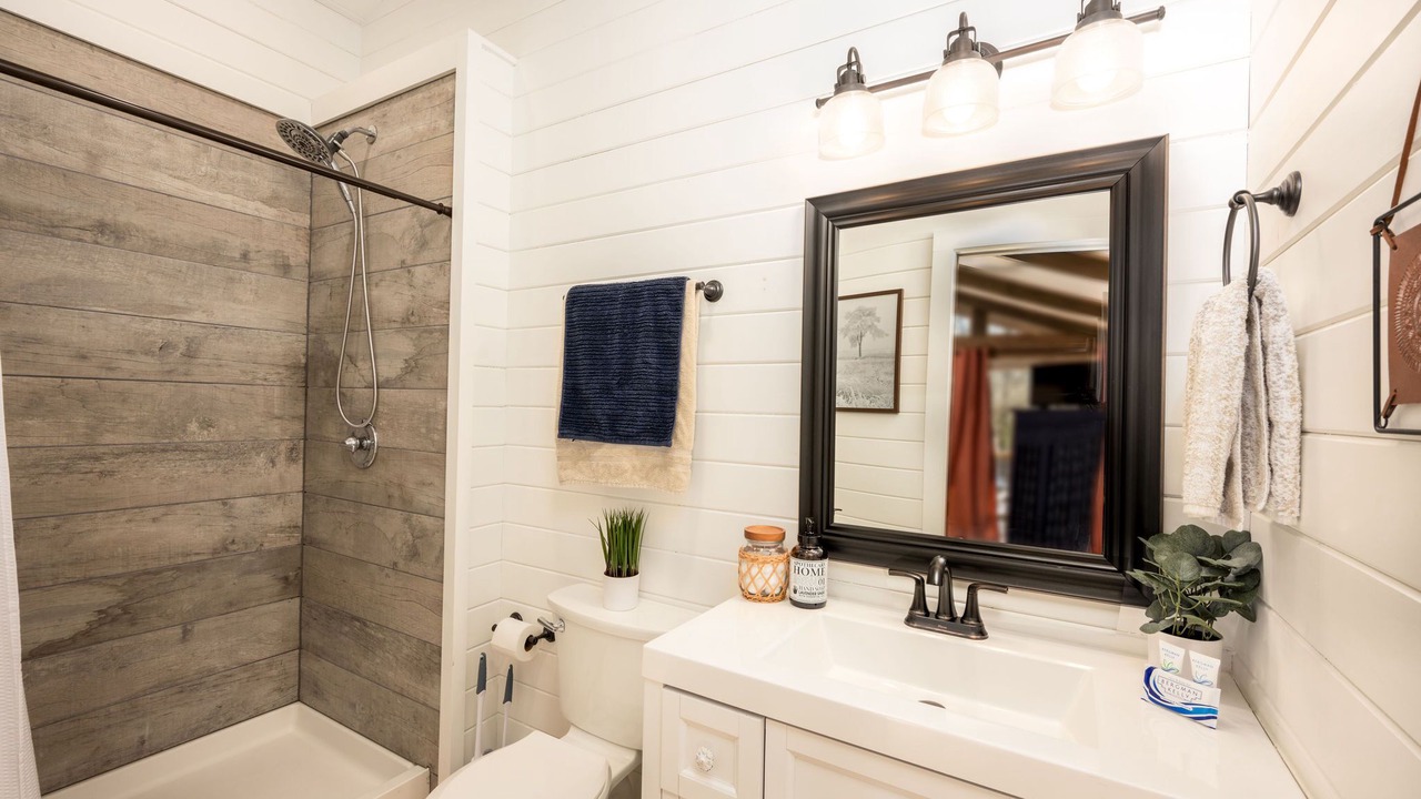 Photo of Bathroom in Alexander