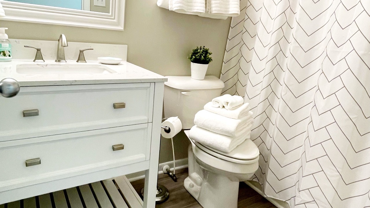Photo of Bathroom in Indian Beach