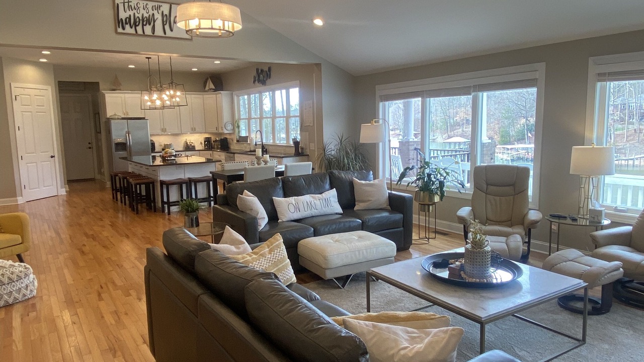 Photo of Livingroom in Mooresville