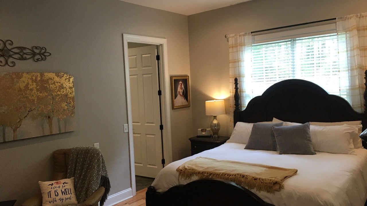 Photo of Bedroom in Mooresville