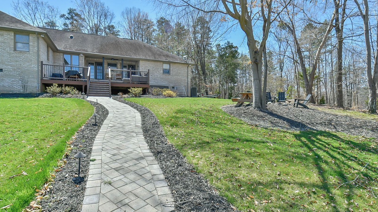 Photo of Outdoor in Roxboro