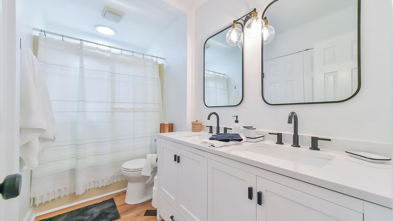 Photo of Bathroom in Roxboro