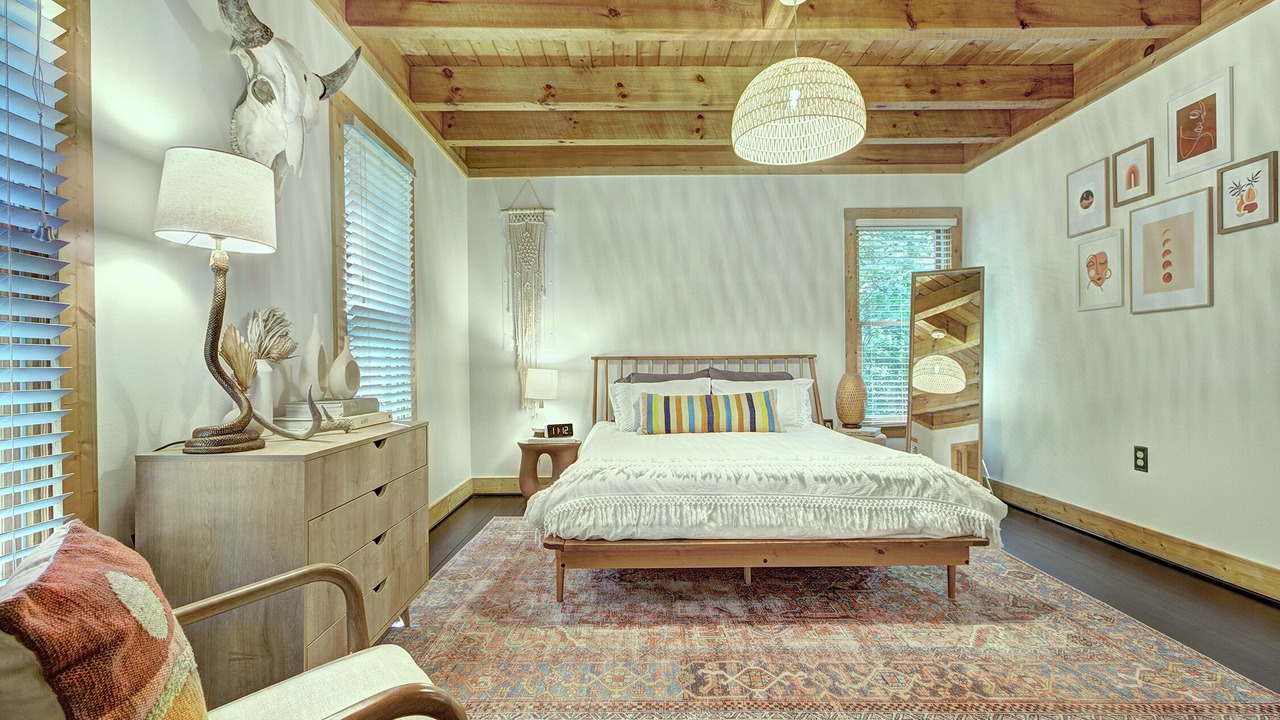 Photo of Bedroom in Lake Toxaway