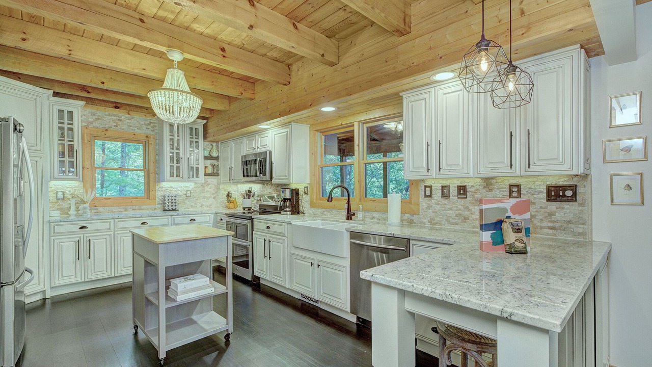 Photo of Kitchen in Lake Toxaway