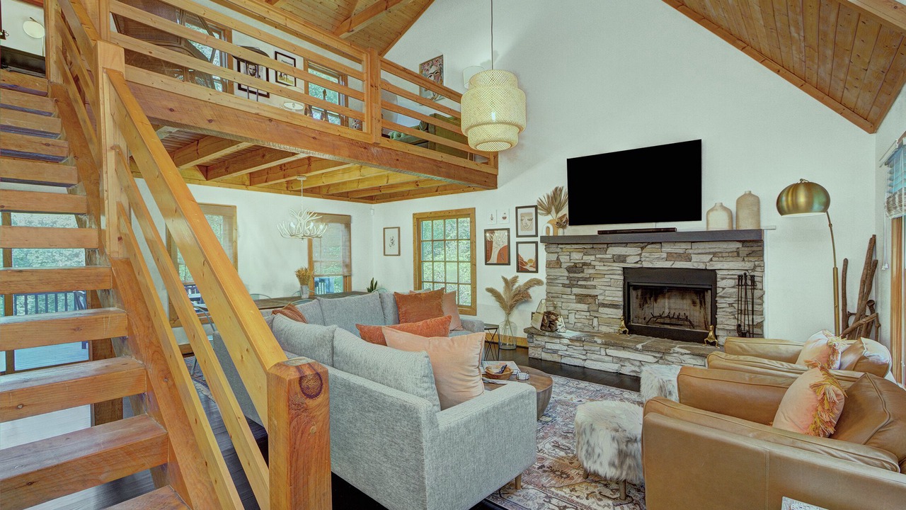 Photo of Livingroom in Lake Toxaway