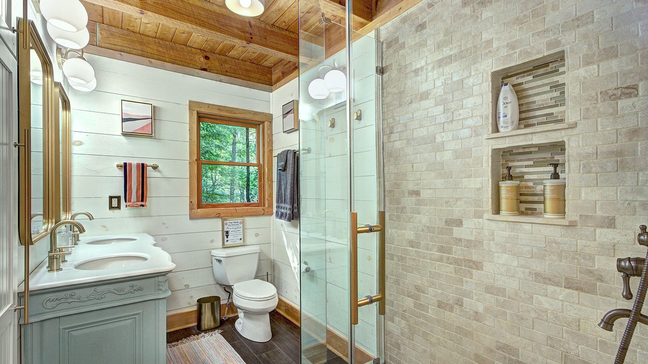 Photo of Bathroom in Lake Toxaway