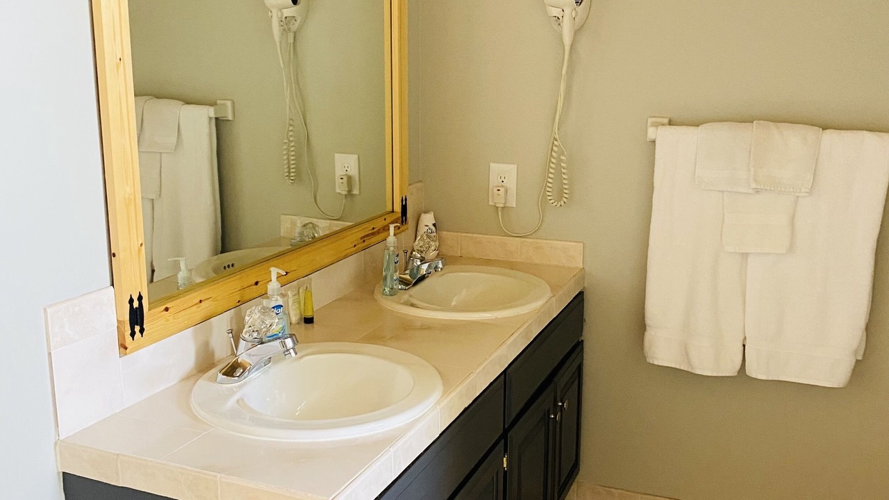 Photo of Bathroom in Seven Devils