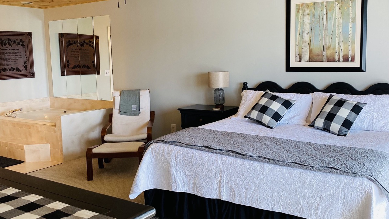 Photo of Bedroom in Seven Devils